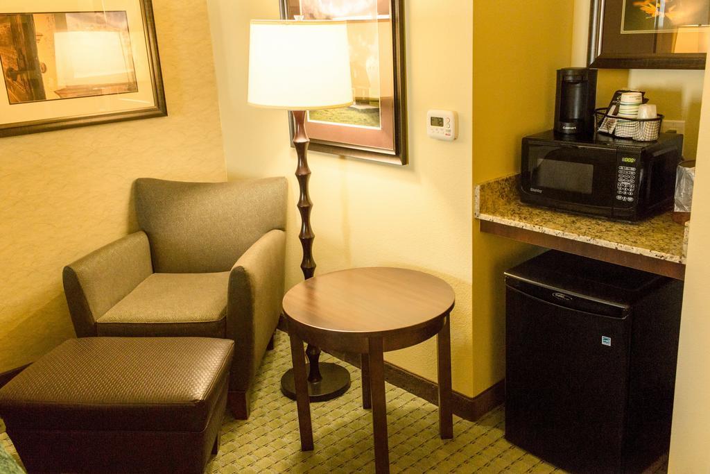 Little Missouri Inn & Suites Watford City Exterior foto