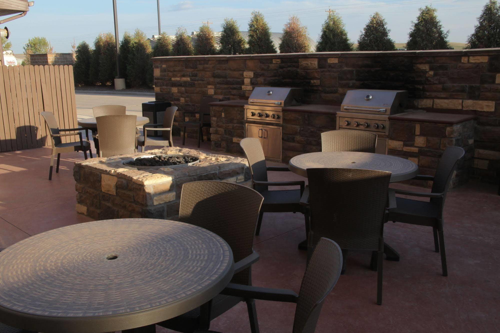 Little Missouri Inn & Suites Watford City Exterior foto